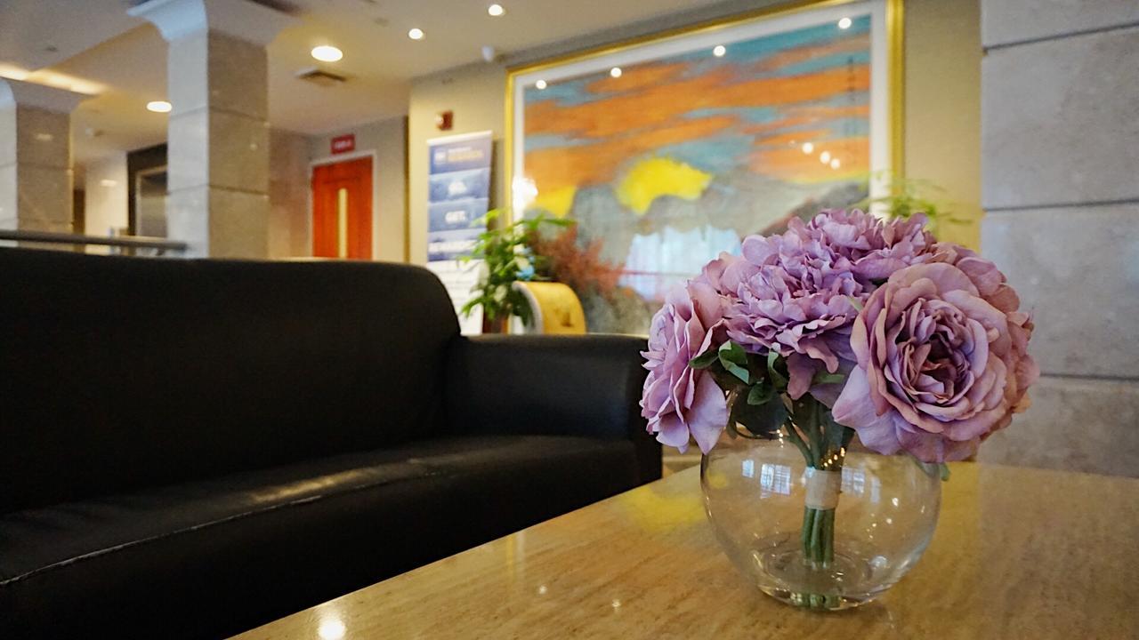 Best Western Queens Court New York Buitenkant foto